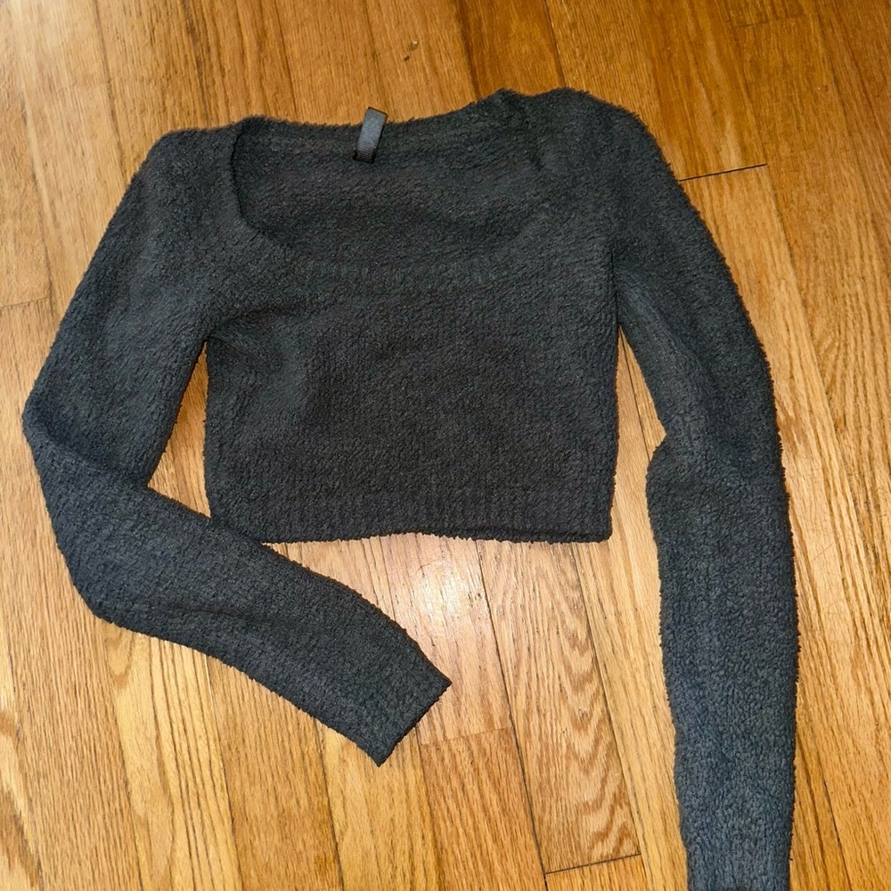 SKIMS Gray Crew Neck Cropped Sweater - Picture 2 of 2